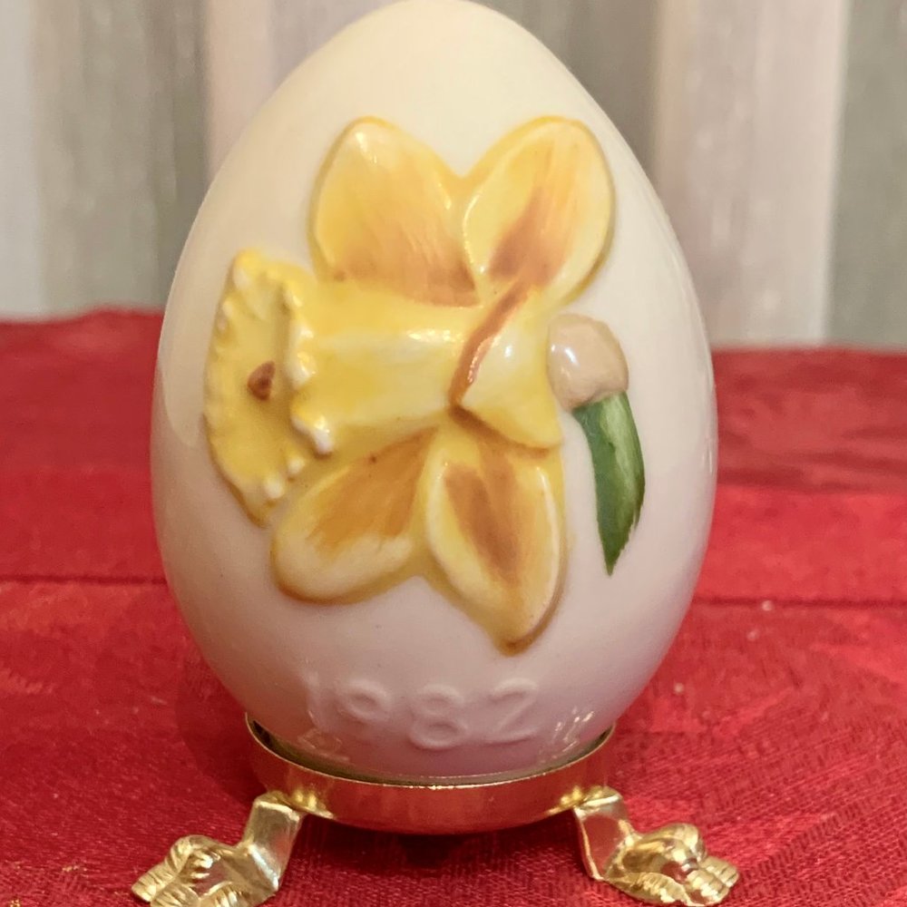1982 Fifth Edition Easter Egg - Daffodil